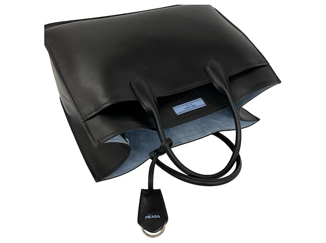 Borsa a tracolla Prada in vitello nero - vista 4