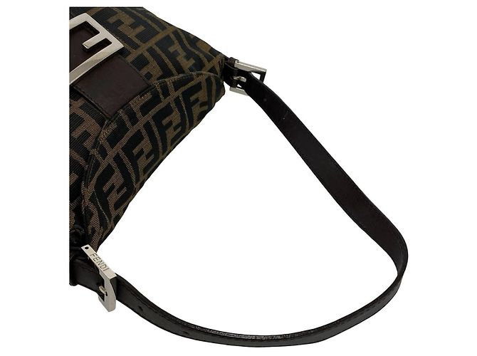 FENDI Vintage Semi-One Shoulder Tasche mit Zucca FF Muster Braun Schwarz - Ansicht 4
