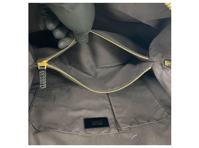 Borsa a tracolla 2-Way Chameleon in pelle Fendi Nero - vista 10