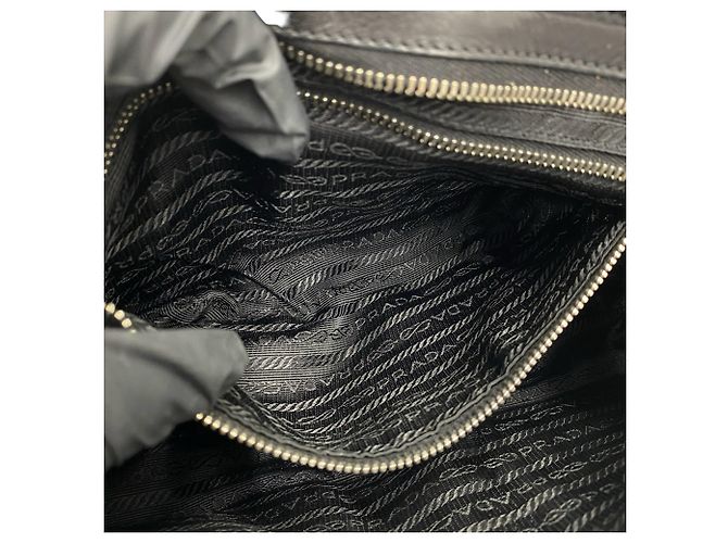 Borsa semi one shoulder in pelle e nylon Tessuto con logo triangolo Prada Nero - vista 10