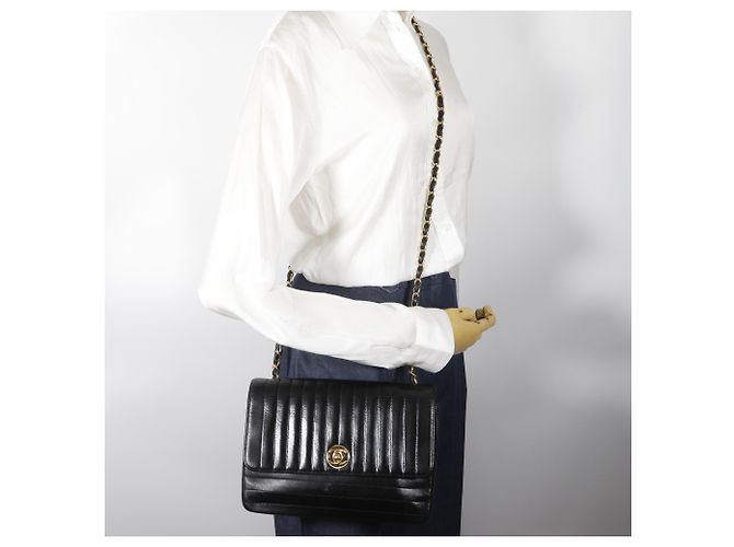 Borsa a tracolla con catena Chanel Mademoiselle Nero - vista 18