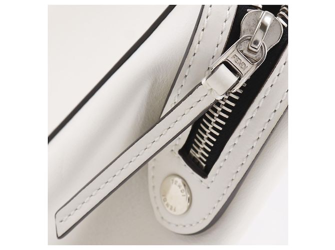 Fendi Dotcom Handtasche aus weißem Leder - Ansicht 15