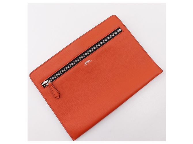 Fendi Dotcom Handtasche aus weißem Leder - Ansicht 17