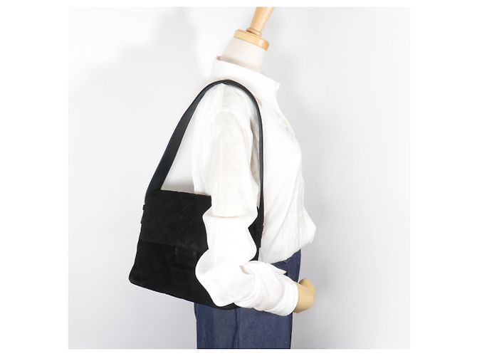 Borsa a tracolla Chanel Matelassé in camoscio nero - vista 15