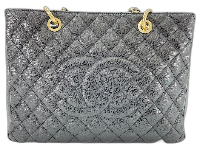 Saco Chanel GST Tote em preto - vista 2