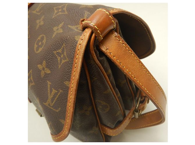 Borsa a tracolla Louis Vuitton Monogram Saumur MM Marrone - vista 10