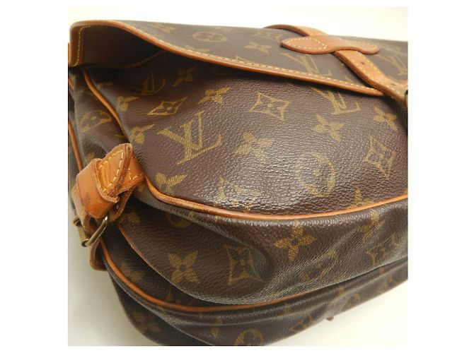 Borsa a tracolla Louis Vuitton Monogram Saumur MM Marrone - vista 14