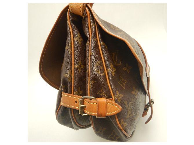 Borsa a tracolla Louis Vuitton Monogram Saumur MM Marrone - vista 6