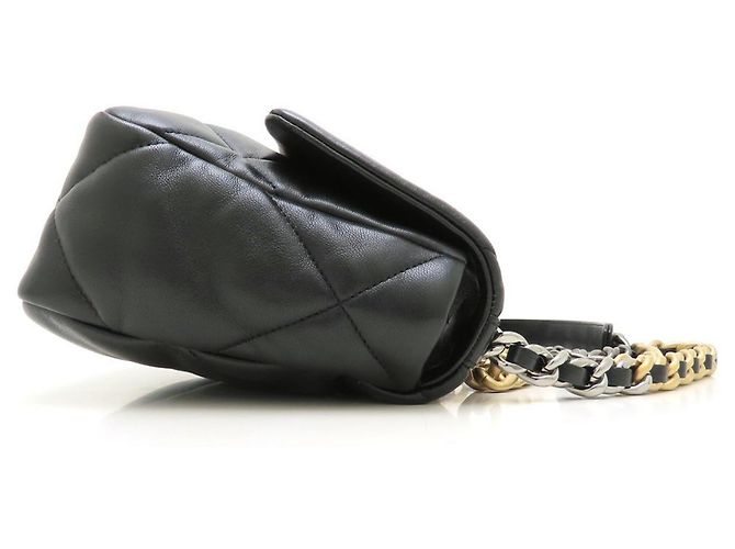 Borsa a tracolla Chanel 19 Nero - vista 3
