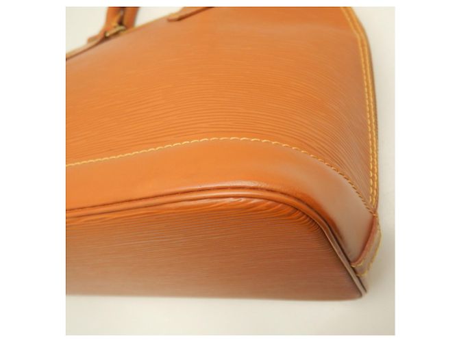 Borsa Louis Vuitton Epi Alma D'oro - vista 14