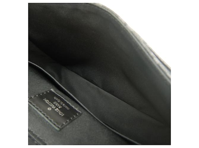 Borsa a tracolla Louis Vuitton Monogram Eclipse District PM Nero - vista 18