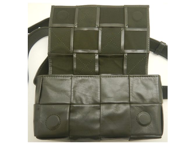 Borsone da vita Bottega Veneta Cassette Maxi Intrecciato Cachi - vista 5