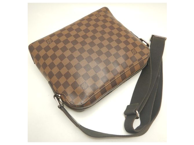 Borsa a tracolla Louis Vuitton Damier Jake Messenger PM Marrone Damier ebene - vista 4