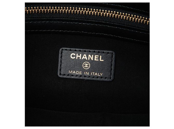 Chanel Clutch Night by the C O Case in vitello grana grossa nero Medium - vista 5