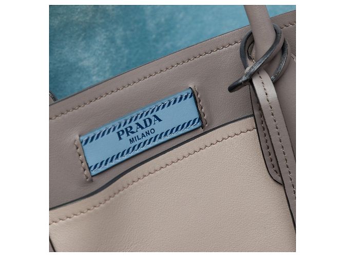Borsa Satchel Prada City Calf Etiquette Grigia Marrone - vista 5