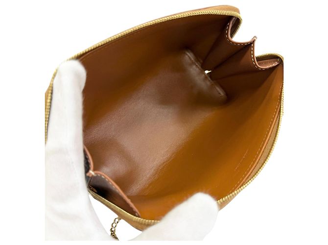 Céline Clutch con catena Celine Cuir Triomphe in pelle di vitello liscia marrone - vista 4