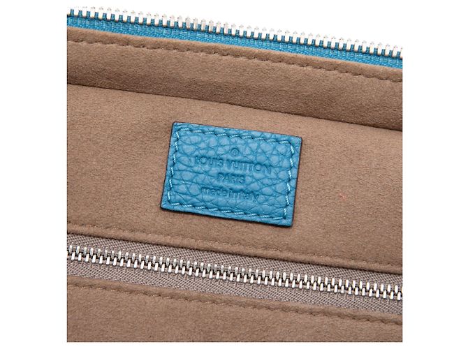 Louis Vuitton Blue Taurillon Porte Documents Voyage - vista 5