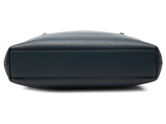 Louis Vuitton Blue Taiga Grigori PM Blu navy - vista 3