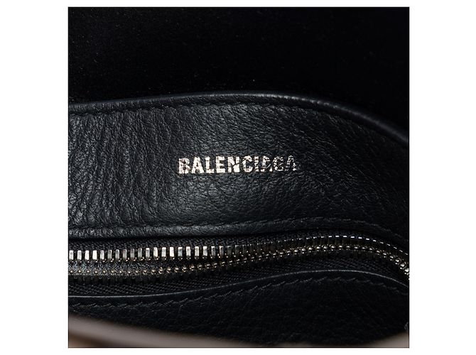 Balenciaga Tote Everyday XXS in pelle di vitello marrone - vista 5