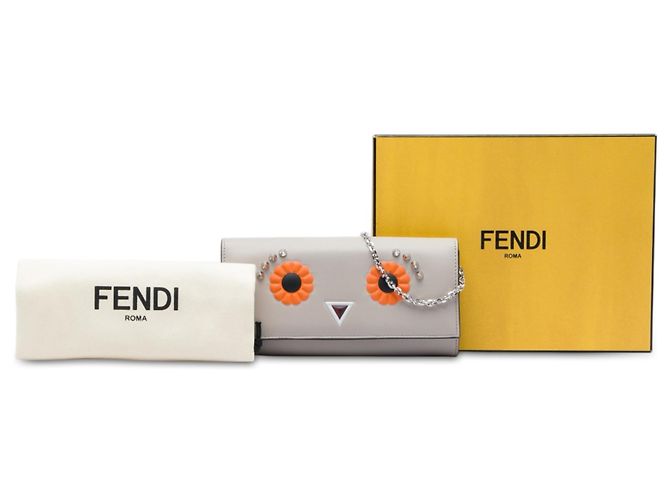 Carteira de corrente Fendi em couro bege com tachas Faces - vista 6