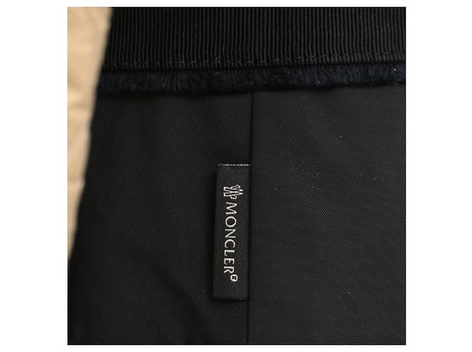 Casaco acolchoado com fecho Moncler com múltiplos bolsos em poliamida bege Preto - vista 15