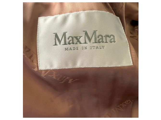 Max Mara Mantel mit Kapuze und Gürtel aus beigem Kamelhaar - Ansicht 5
