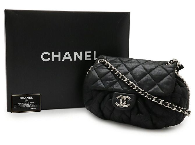 Borsa a tracolla Chanel Matelassé in pelle d'agnello con catena Nero - vista 9