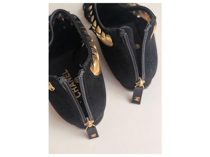 Sandali Chanel in camoscio nero e dettagli dorati D'oro - vista 11