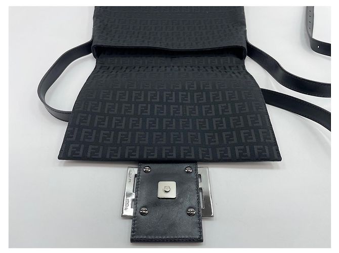 Borsa a tracolla Fendi nera Nero - vista 9