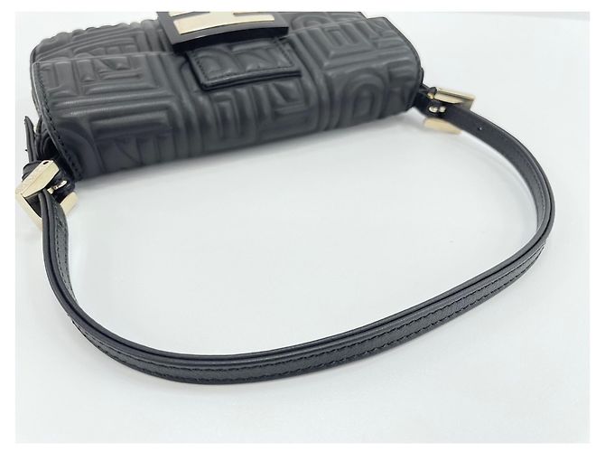 Borsa a tracolla Fendi Mamma Bucket - Black Nero - vista 9