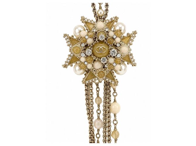 Collana Sautoir Chanel in Metallo Dorato e Perle Crudo Gold hardware - vista 3