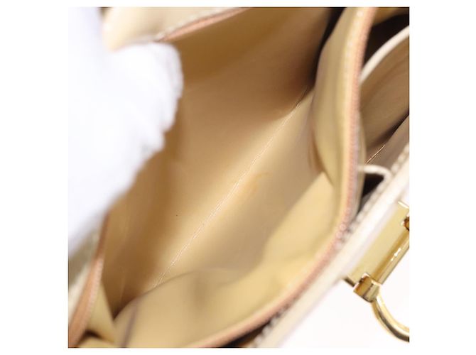 Céline Borsa a Tracolla CELINE Vernice Beige Tono Oro Auth 198345A - vista 22