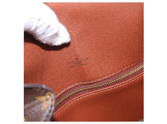 LOUIS VUITTON Monogram Saint Cloud GM Shoulder Bag M51242 LV Auth ep15770 Monogramma - vista 23