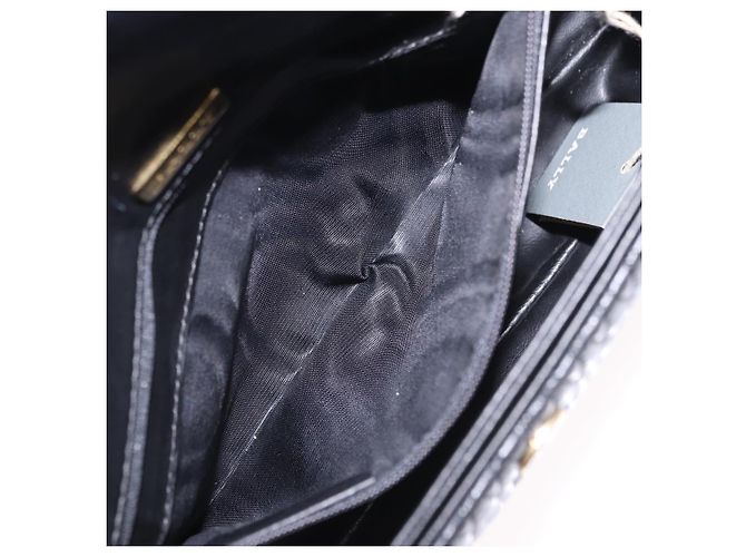Borsa a tracolla con catena BALLY in pelle nera e oro Auth kk707A Nero D'oro - vista 11