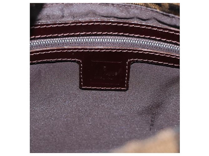 Borsa a tracolla FENDI Zucca Canvas Mamma Baguette Marrone Nero Auth 197339V - vista 17