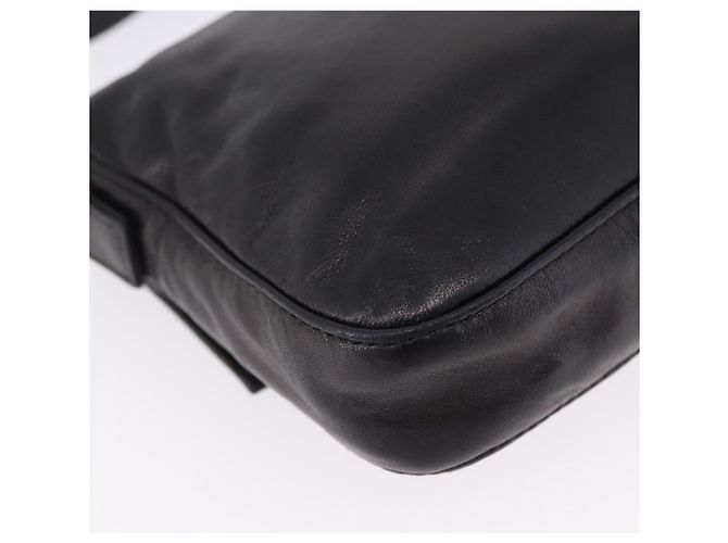 Borsa a spalla FENDI Mamma Baguette in pelle nera e argento Auth 198301SAM Nero - vista 15