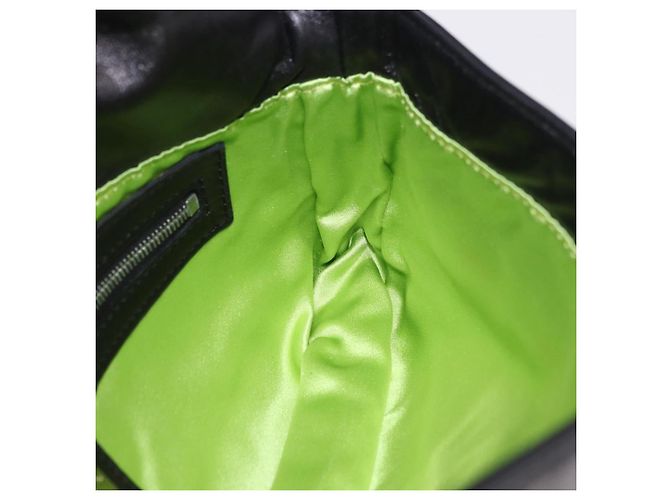 Borsa a spalla FENDI Mamma Baguette in pelle nera e argento Auth 198301SAM Nero - vista 22