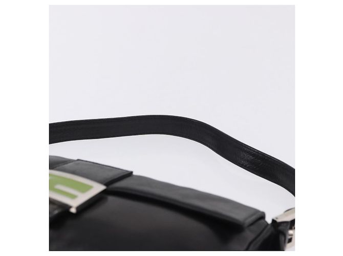 Borsa a spalla FENDI Mamma Baguette in pelle nera e argento Auth 198301SAM Nero - vista 8