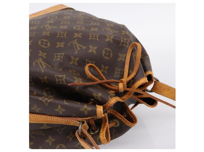 Borsa a tracolla LOUIS VUITTON Monogram Petit Noe M42226 LV Auth 197539 Monogramma - vista 6