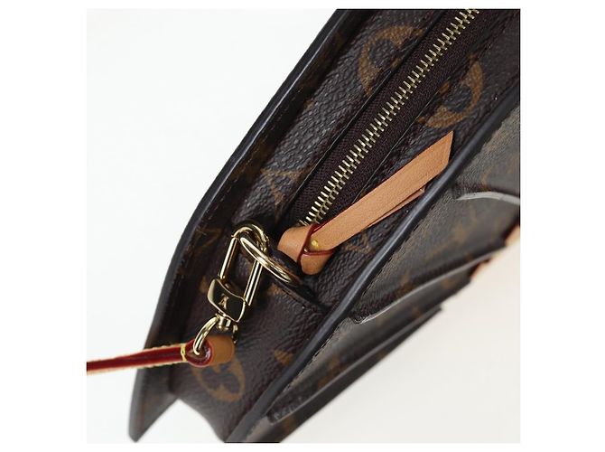 LOUIS VUITTON Monogram LV Fan Shoulder Bag M14804 LV Auth 196450SM Monogramma - vista 10