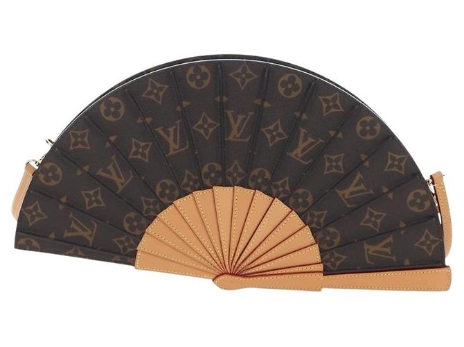 LOUIS VUITTON Monogram LV Fan Shoulder Bag M14804 LV Auth 196450SM Monogramma - vista 13