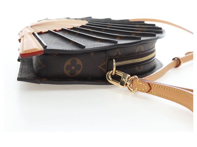 LOUIS VUITTON Monogram LV Fan Shoulder Bag M14804 LV Auth 196450SM Monogramma - vista 4