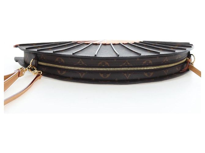 LOUIS VUITTON Monogram LV Fan Shoulder Bag M14804 LV Auth 196450SM Monogramma - vista 6