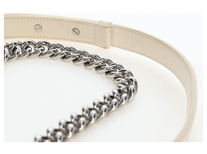 CHANEL Matelasse Boy Chanel Kettentasche aus Leder Weiß Silber CC Auth 196378M - Ansicht 14