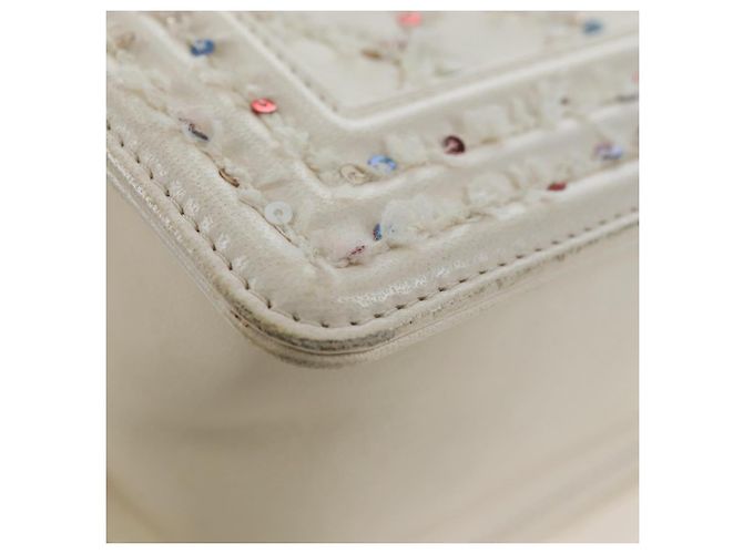CHANEL Matelasse Boy Chanel Kettentasche aus Leder Weiß Silber CC Auth 196378M - Ansicht 16