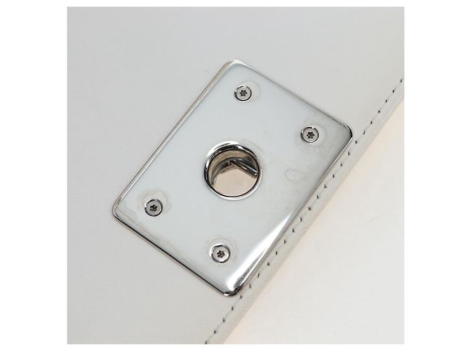CHANEL Matelasse Boy Chanel Kettentasche aus Leder Weiß Silber CC Auth 196378M - Ansicht 20