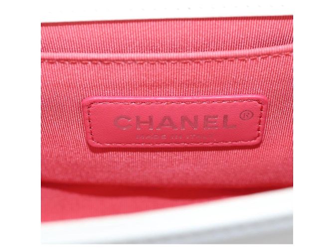 CHANEL Matelasse Boy Chanel Kettentasche aus Leder Weiß Silber CC Auth 196378M - Ansicht 21