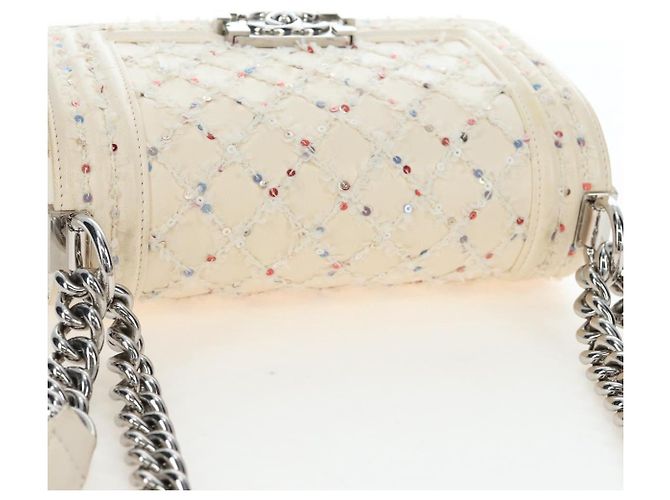 CHANEL Matelasse Boy Chanel Kettentasche aus Leder Weiß Silber CC Auth 196378M - Ansicht 7