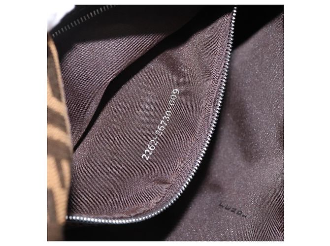Borsa a tracolla FENDI Zucca Canvas Mamma Baguette Marrone Nero Auth 198709A - vista 12