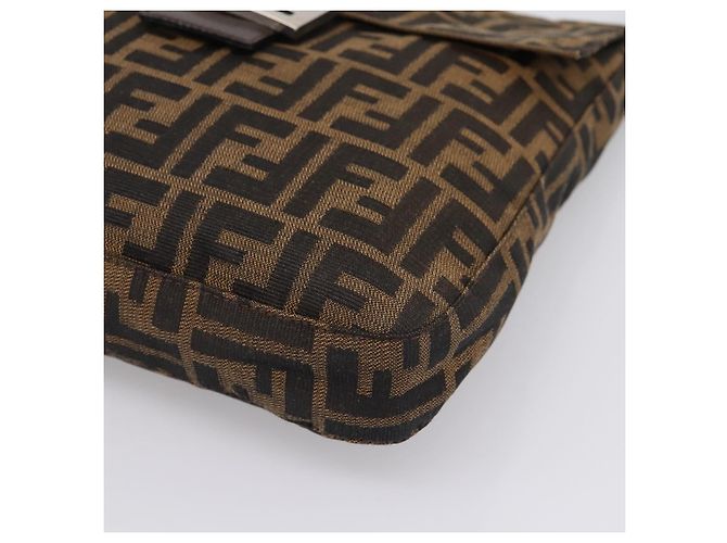 Borsa a tracolla FENDI Zucca Canvas Mamma Baguette Marrone Nero Auth 198709A - vista 14